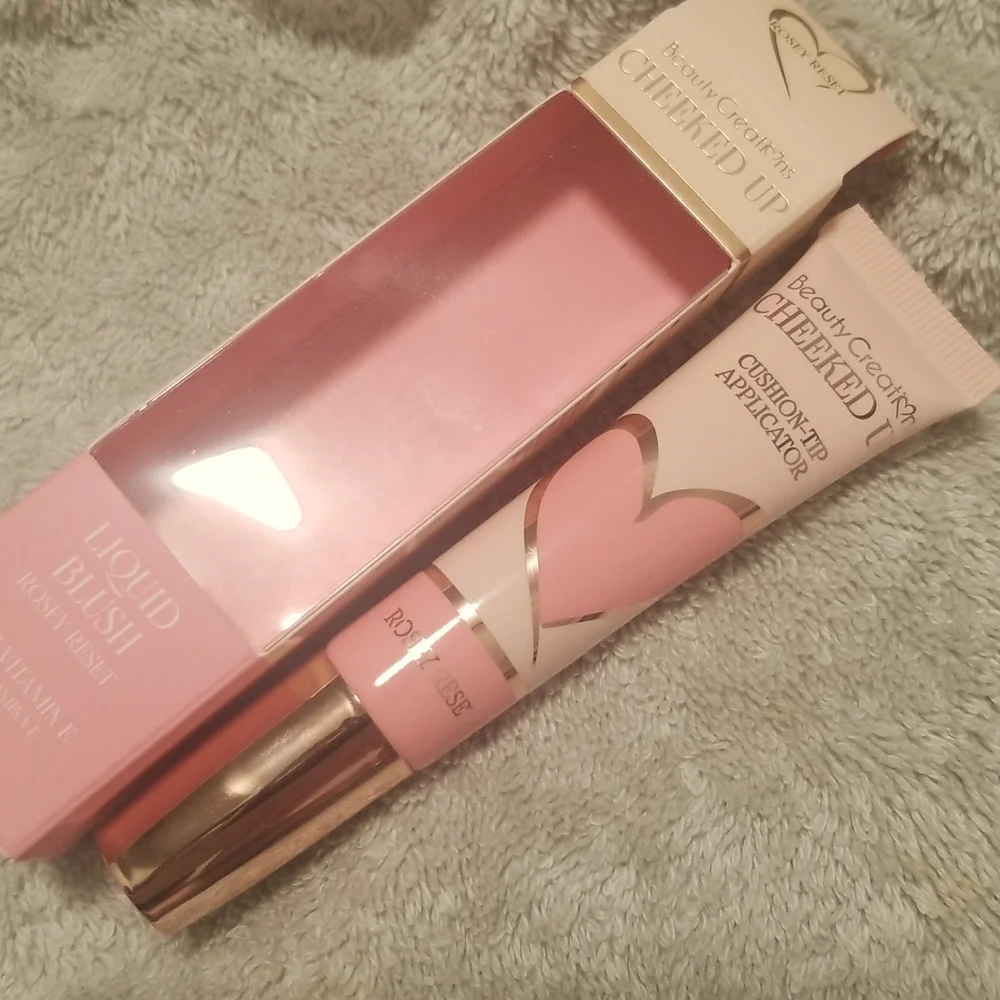 4/25 bundle item. Beauty Creations Liquid Blush Cheeked Up Wand in Rosey Reset